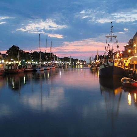 Ferienhaus Adele Rostock Eksteriør billede